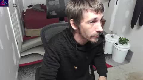 Snapshot of l1v1nth3dr3am chatting on 4, 11, 2025 l1v1nth3dr3am online show from 4, 11, 2025