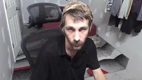 Snapshot of l1v1nth3dr3am chatting on 15, 11, 2025 l1v1nth3dr3am online show from 15, 11, 2025