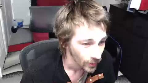 Snapshot of l1v1nth3dr3am chatting on 20, 12, 2025 l1v1nth3dr3am online show from 20, 12, 2025