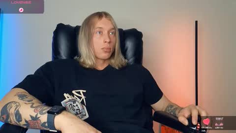 Snapshot of l_adonis_l chatting on 5, 11, 2025 Adonis online show from 5, 11, 2025