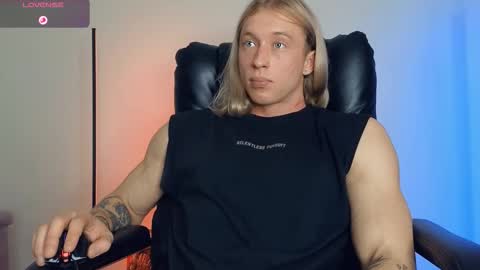 Snapshot of l_adonis_l chatting on 7, 11, 2025 Adonis online show from 7, 11, 2025