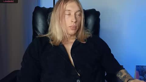 Snapshot of l_adonis_l chatting on 16, 12, 2025 Adonis online show from 16, 12, 2025