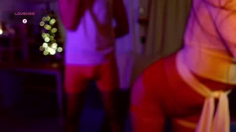 Snapshot of l_and_elle chatting on 23, 12, 2024 Giselle online show from 23, 12, 2024