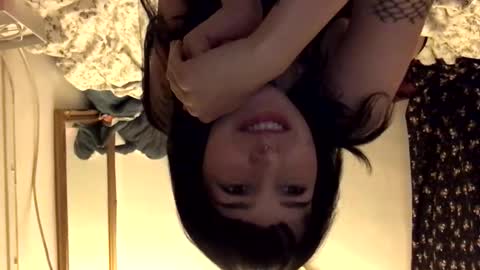 l_o_u_v_e online show from 11, 11, 2025