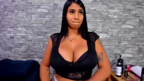 Snapshot of la_indiia chatting on 5, 2, 2025 la_indiia online show from 5, 2, 2025