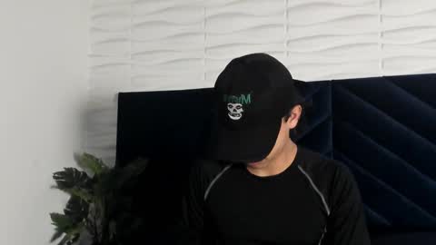 labrinthteasing online show from 18, 1, 2026