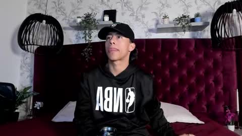 labrinthteasing online show from 8, 2, 2026