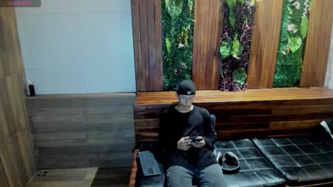 labrinthteasing online show from 14, 3, 2026