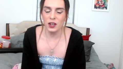 Snapshot of laceyphoenix1 chatting on 20, 2, 2025 Lacey Phoenix online show from 20, 2, 2025