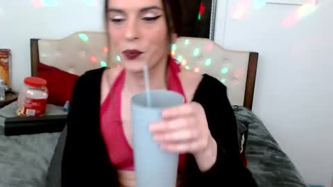 Snapshot of laceyphoenix1 chatting on 4, 10, 2025 Lacey Phoenix online show from 4, 10, 2025