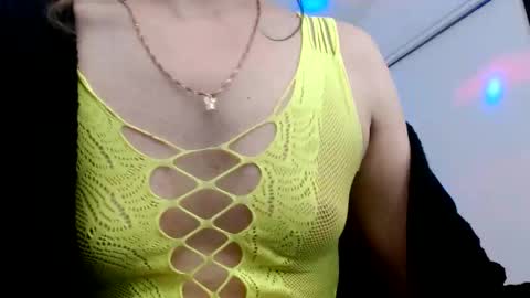 Snapshot of laceyphoenix1 chatting on 14, 10, 2025 Lacey Phoenix online show from 14, 10, 2025