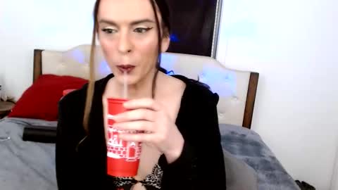 Lacey Phoenix online show from 18, 1, 2026