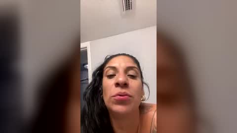 Snapshot of lachingona21 chatting on 21, 6, 2026 lachingona21 online show from 21, 6, 2026