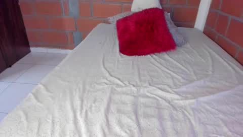 Snapshot of ladahear_ chatting on 30, 12, 2024 Akyra online show from 30, 12, 2024