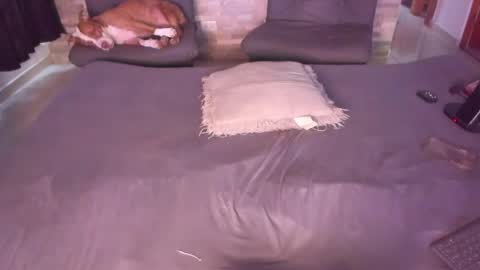 Akyra  online show from 16, 4, 2026