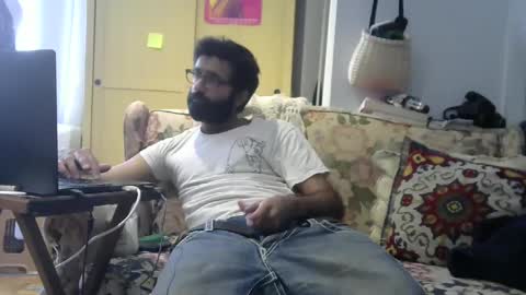 Snapshot of ladex96 chatting on 7, 10, 2025 Ali online show from 7, 10, 2025