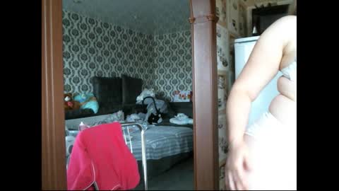 lady cute cat29 online show from 30, 9, 2025