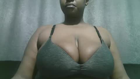 lady_dearra online show from 21, 11, 2025