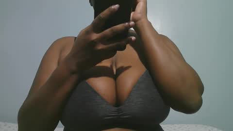 lady_dearra online show from 19, 2, 2026