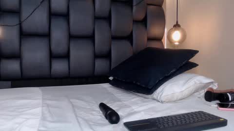 LADY  online show from 1, 2, 2025