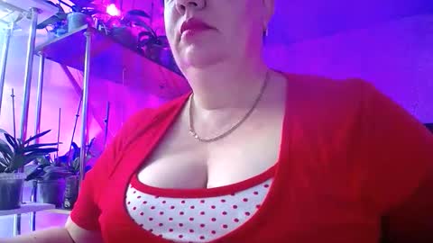 Snapshot of lady_gloria chatting on 5, 11, 2025 Lady Gloria online show from 5, 11, 2025