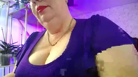 Snapshot of lady_gloria chatting on 14, 11, 2025 Lady Gloria online show from 14, 11, 2025