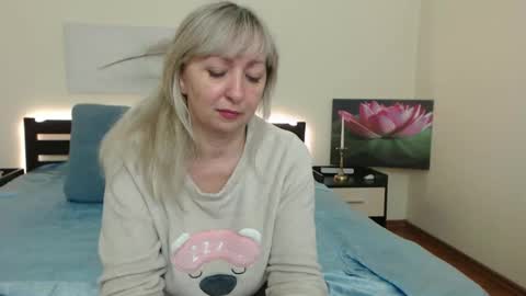 Snapshot of lady_milf_hot chatting on 10, 12, 2024 Sofi online show from 10, 12, 2024