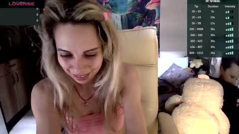 Snapshot of lady_smile69 chatting on 19, 7, 2026 lady_smile69 online show from 19, 7, 2026