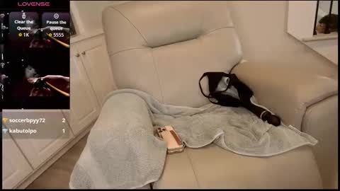 Ladybabs online show from 11, 11, 2025