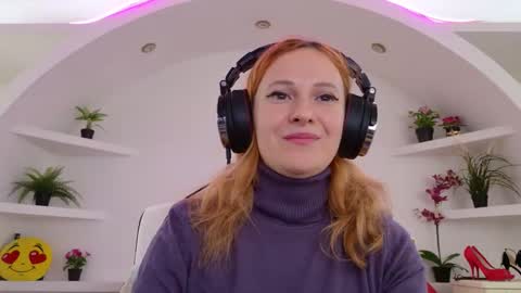 Sima Ladybigsmile online show from 18, 9, 2025