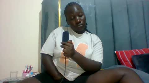 Snapshot of ladyblossoms19 chatting on 17, 2, 2025 lindah32 online show from 17, 2, 2025