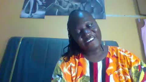 Snapshot of ladyblossoms19 chatting on 4, 10, 2025 lindah32 online show from 4, 10, 2025