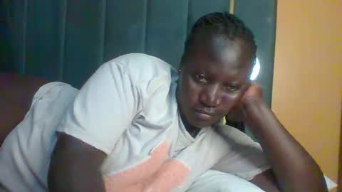 Snapshot of ladyblossoms19 chatting on 16, 10, 2025 lindah32 online show from 16, 10, 2025