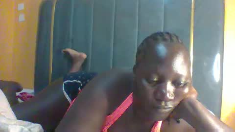 lindah32 online show from 19, 11, 2025