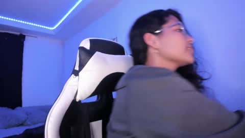  Lady  online show from 5, 3, 2025