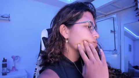  Lady  online show from 6, 6, 2026