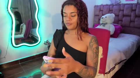 Snapshot of ladydanniela chatting on 4, 3, 2025 leidy daniela online show from 4, 3, 2025