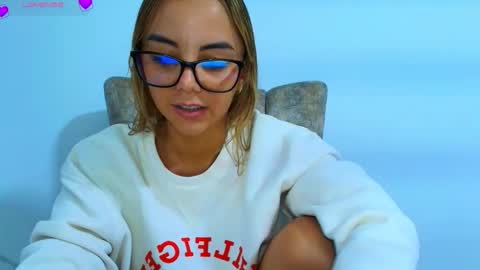 Hello im lady nice to meet you  online show from 27, 10, 2025