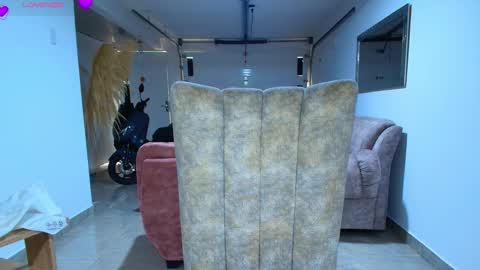 Hello im lady nice to meet you  online show from 10, 11, 2025