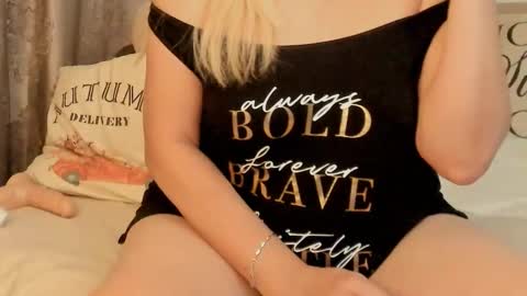 ladyjanyne online show from 18, 10, 2025