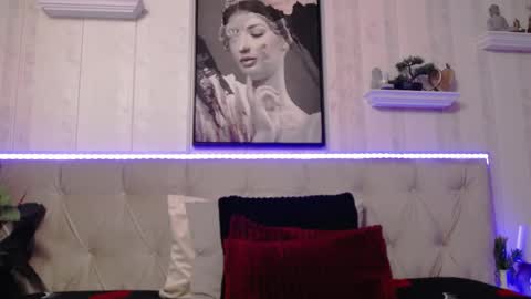  Lady Jeen    Back on Sunday 8th of December online show from 4, 6, 2026