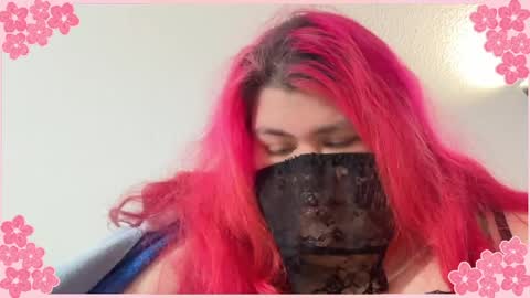 ladykitsunebig online show from 12, 5, 2026