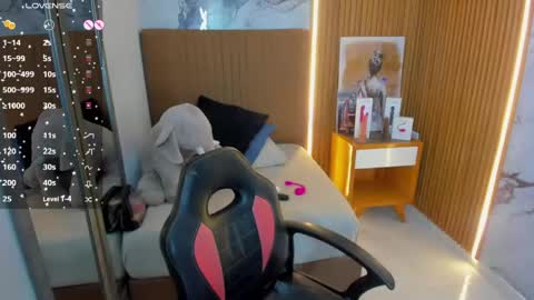 LADY  online show from 17, 4, 2026