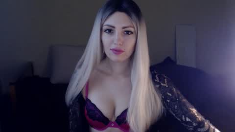 Snapshot of ladymoonlight8 chatting on 4, 1, 2025 Monika online show from 4, 1, 2025