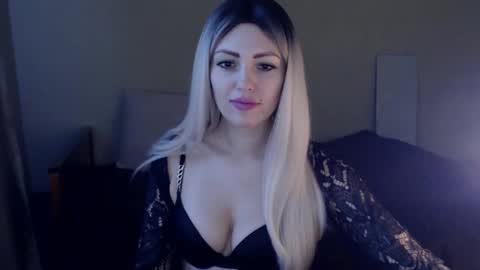 Snapshot of ladymoonlight8 chatting on 9, 1, 2025 Monika online show from 9, 1, 2025