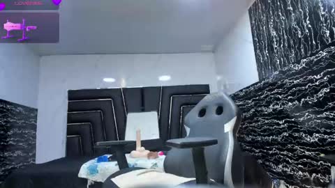 Ladyy Scarlett online show from 18, 4, 2026