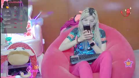 Snapshot of laflakita21 chatting on 4, 7, 2026 Skinnygirl online show from 4, 7, 2026
