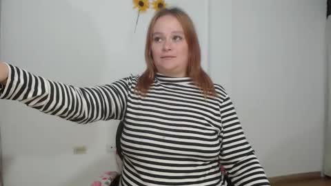  paola and a guest lol    online show from 14, 11, 2025