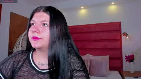 laia_hamilton online show from 6, 11, 2025