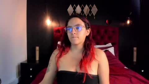 Snapshot of laia_jonees chatting on 6, 6, 2026 Laia online show from 6, 6, 2026